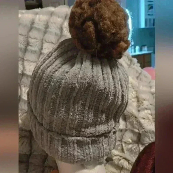 Silvery Gray Chenille Beanie w/ Brown  topper - Picture 5 of 8